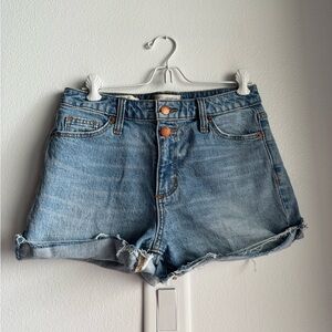 high waisted blue Jean shorts